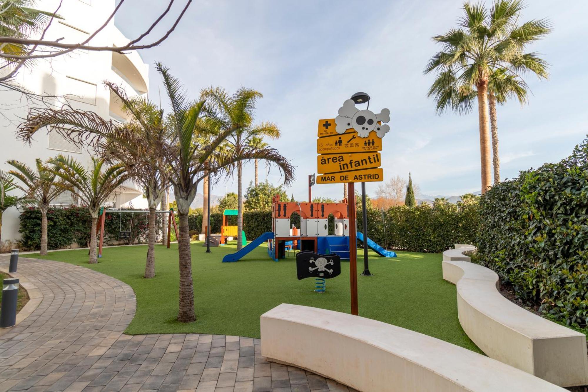 Rentitspain Apartamento Serena Terraza Con Vista A Golf Motril Exterior foto